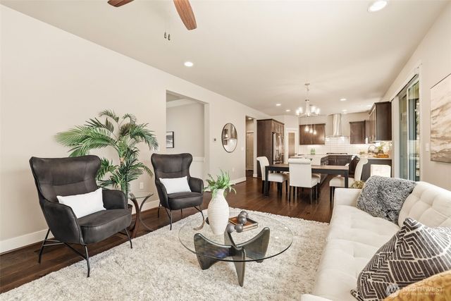 22375 SE 282nd Lane, Maple Valley, WA 98038