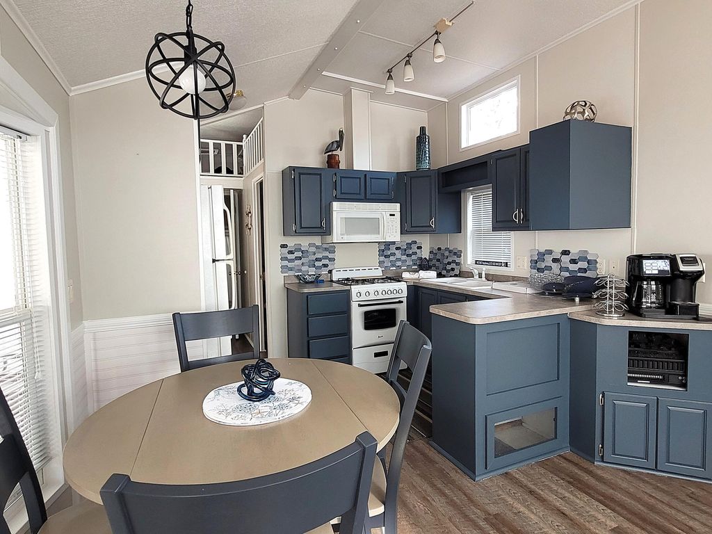 310 Old Chatham Road G 8, South Dennis, MA 02660