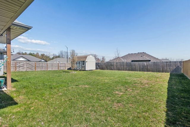 502 Chipmunk Avenue, Rogersville, MO 65742