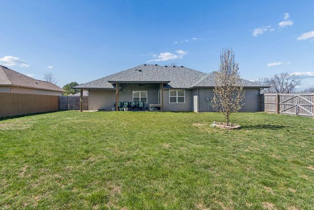 502 Chipmunk Avenue, Rogersville, MO 65742