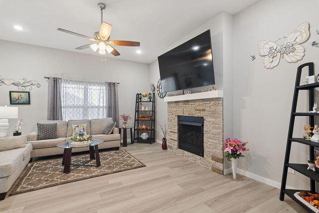 502 Chipmunk Avenue, Rogersville, MO 65742