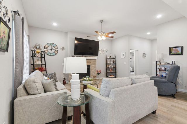 502 Chipmunk Avenue, Rogersville, MO 65742