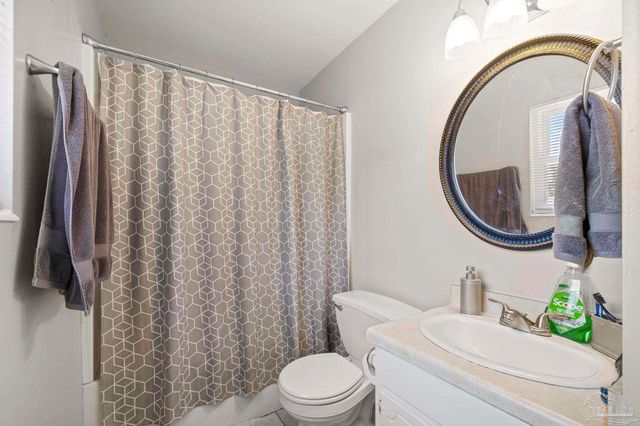 100 Teakwood Cir, Pensacola, FL 32506