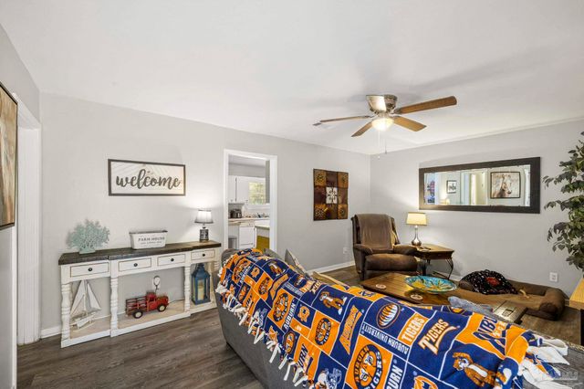 100 Teakwood Cir, Pensacola, FL 32506