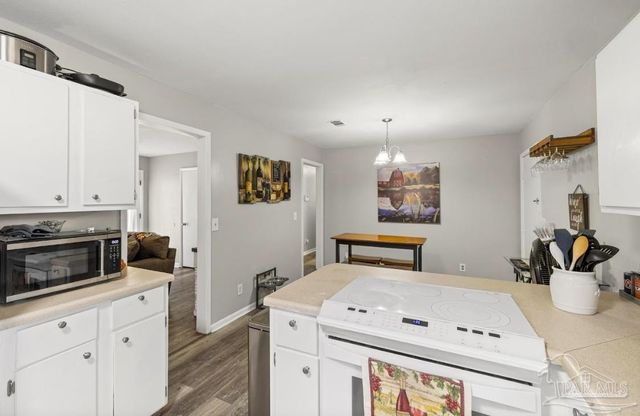 100 Teakwood Cir, Pensacola, FL 32506