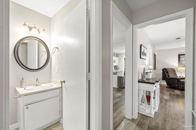 100 Teakwood Cir, Pensacola, FL 32506