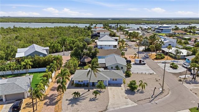 345 Donora BLVD, Fort Myers Beach, FL 33931