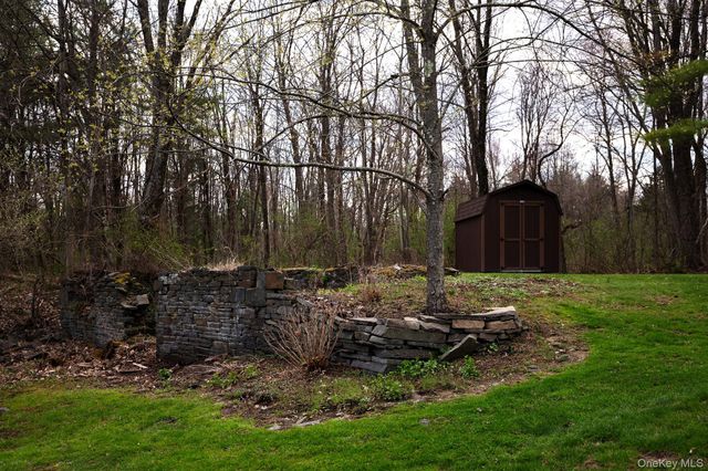 382 Hallihans Hill Road, Kingston, NY 12401
