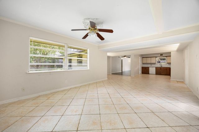 5116 Evergreen Street, Bellaire, TX 77401