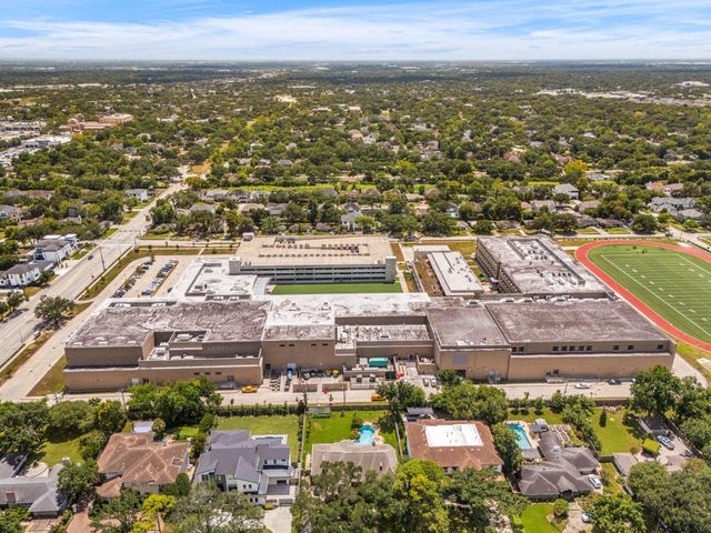 5116 Evergreen Street, Bellaire, TX 77401