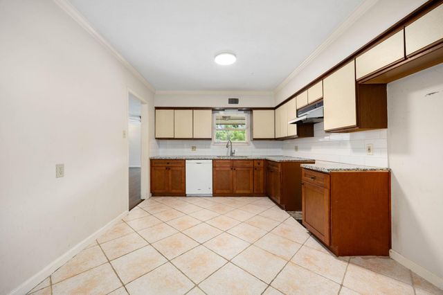 5116 Evergreen Street, Bellaire, TX 77401