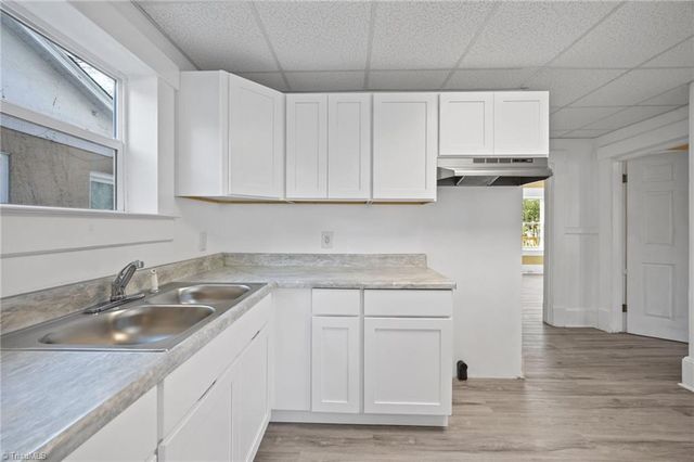 801 E Lexington Avenue, High Point, NC 27262