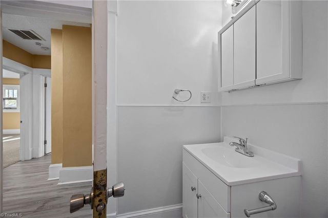 801 E Lexington Avenue, High Point, NC 27262