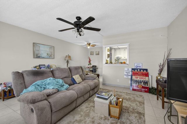 16 Sussex A 16, West Palm Beach, FL 33417