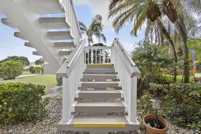 16 Sussex A 16, West Palm Beach, FL 33417