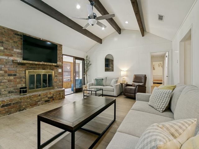 421 Frankie Lane, Lewisville, TX 75057