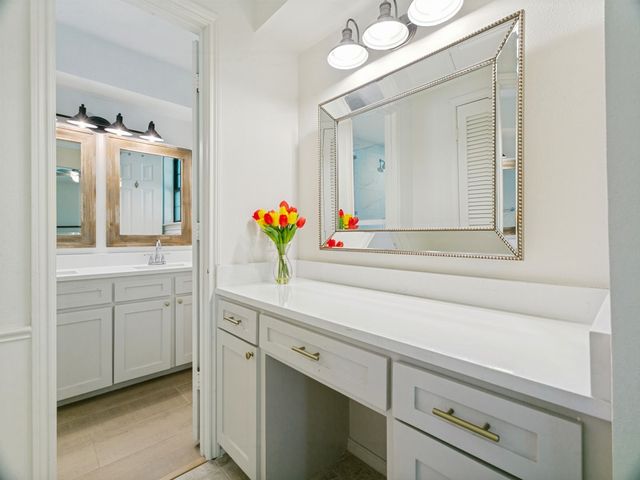 421 Frankie Lane, Lewisville, TX 75057