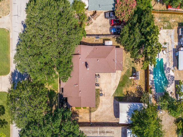 421 Frankie Lane, Lewisville, TX 75057
