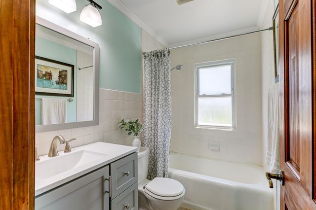 2128 Case Avenue E, Saint Paul, MN 55119