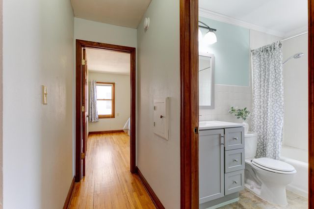 2128 Case Avenue E, Saint Paul, MN 55119