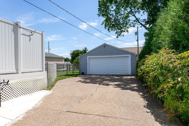 2128 Case Avenue E, Saint Paul, MN 55119