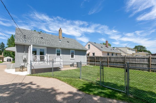 2128 Case Avenue E, Saint Paul, MN 55119