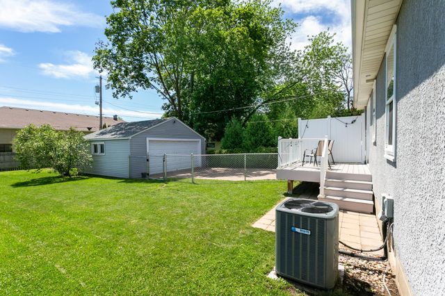2128 Case Avenue E, Saint Paul, MN 55119