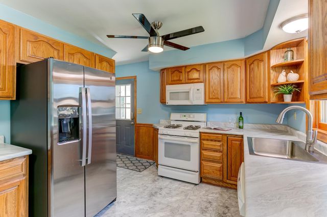 2128 Case Avenue E, Saint Paul, MN 55119