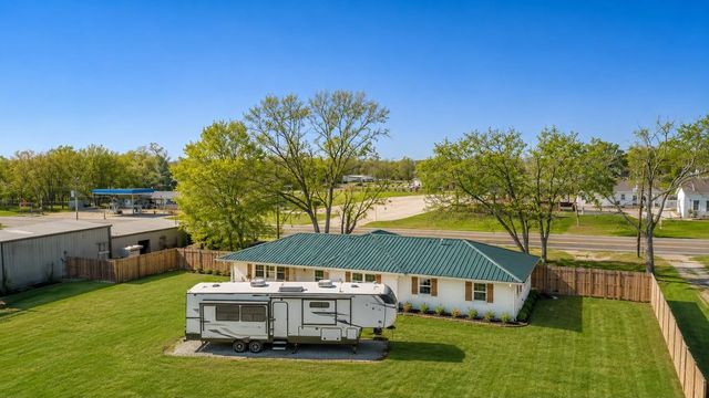12294 State Highway 21 E, Midway, TX 75852