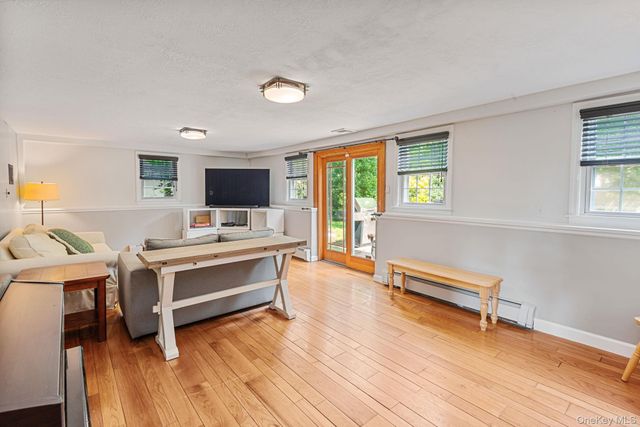 1 Cedar Drive, Huntington, NY 11743