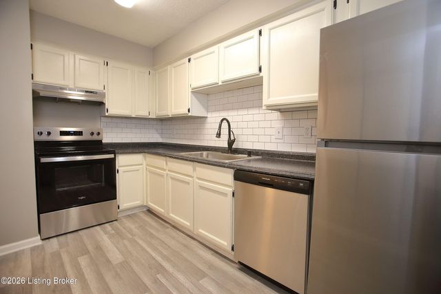 7066 Wildwood Cir 137, Louisville, KY 40291