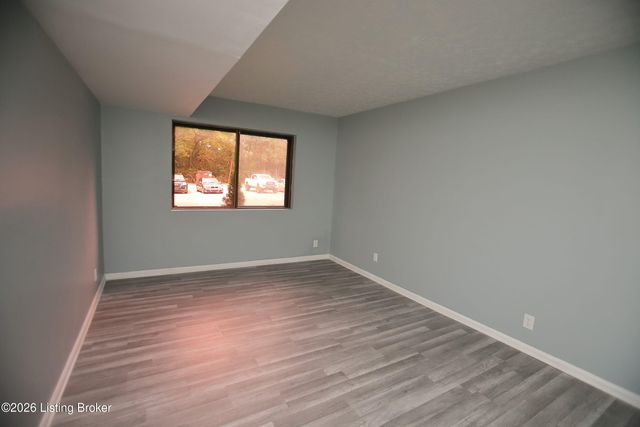 7066 Wildwood Cir 137, Louisville, KY 40291