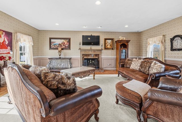 6 Meadowlark Drive, Rehoboth, MA 02769