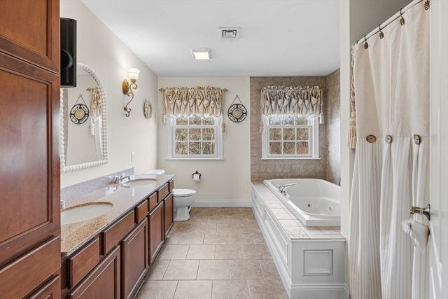 6 Meadowlark Drive, Rehoboth, MA 02769