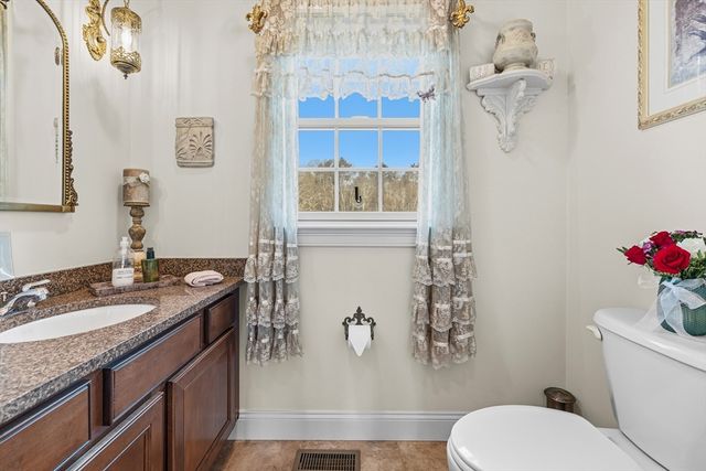 6 Meadowlark Drive, Rehoboth, MA 02769