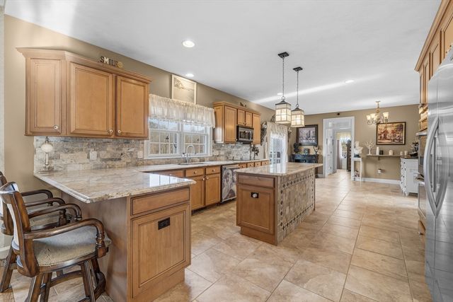 6 Meadowlark Drive, Rehoboth, MA 02769