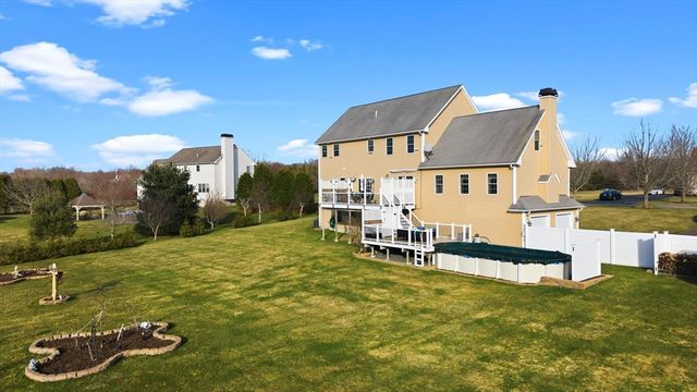 6 Meadowlark Drive, Rehoboth, MA 02769