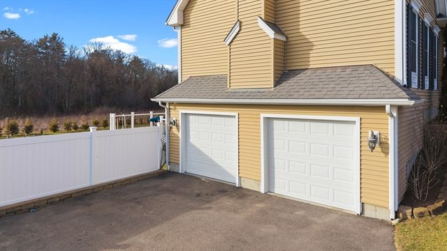 6 Meadowlark Drive, Rehoboth, MA 02769