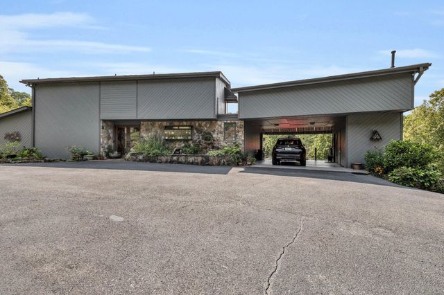 3411 Kings Cove Lane, Chattanooga, TN 37416