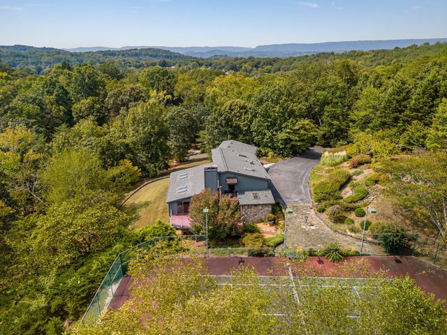 3411 Kings Cove Lane, Chattanooga, TN 37416