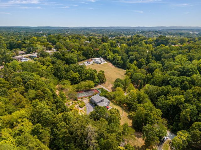 3411 Kings Cove Lane, Chattanooga, TN 37416