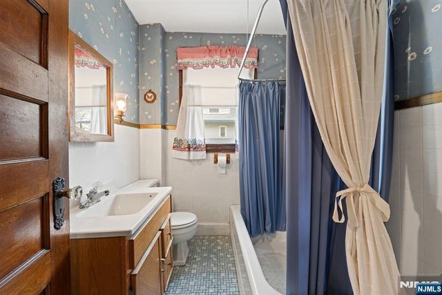 10 Beech Street, Rutherford, NJ 07070