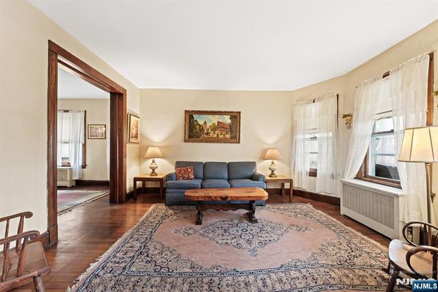 10 Beech Street, Rutherford, NJ 07070