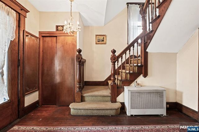 10 Beech Street, Rutherford, NJ 07070