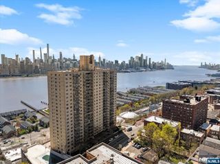 6600 Boulevard East 10E, West New York, NJ 07093
