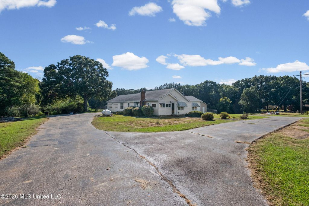 5126 Smith Road, Coldwater, MS 38618 — photo 2