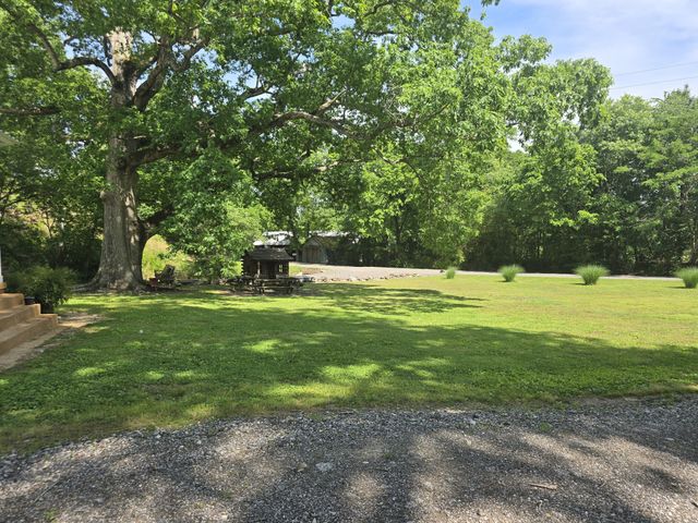 2240 Paint Rock Rd, New Johnsonville, TN 37134