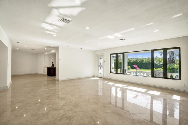 2425 Middle River Drive, Fort Lauderdale, FL 33305