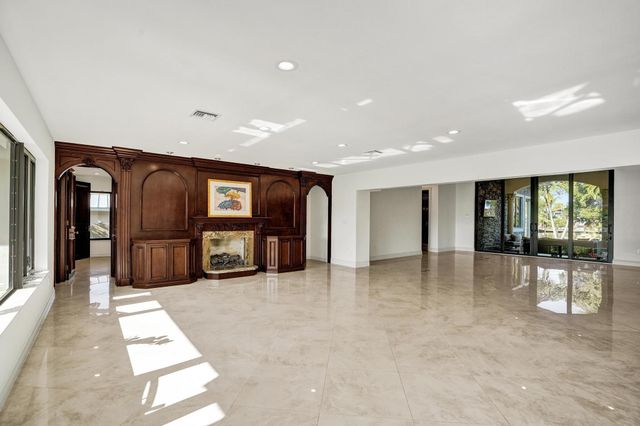 2425 Middle River Drive, Fort Lauderdale, FL 33305