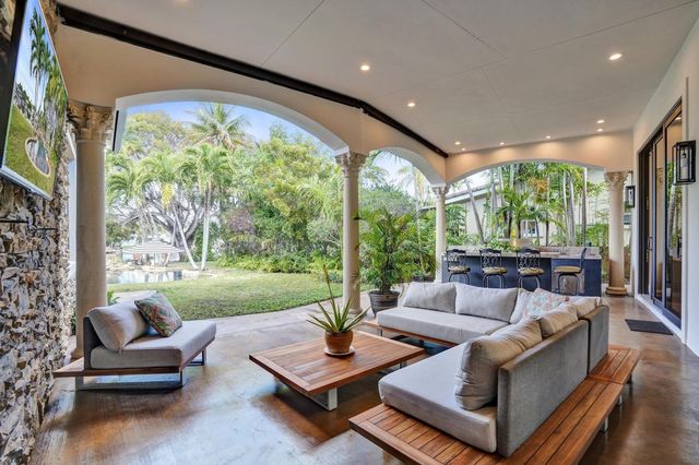 2425 Middle River Drive, Fort Lauderdale, FL 33305